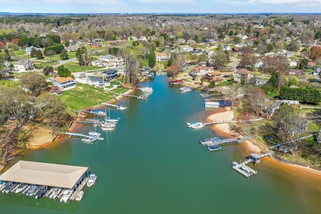 Cozy Lake Home - Jacuzzi King Bed Marina Access Mooresville Exterior foto